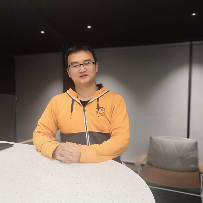  Yongliang Qiao